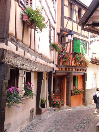 Balade  Eguisheim, joli village d'alsace - les ruelles